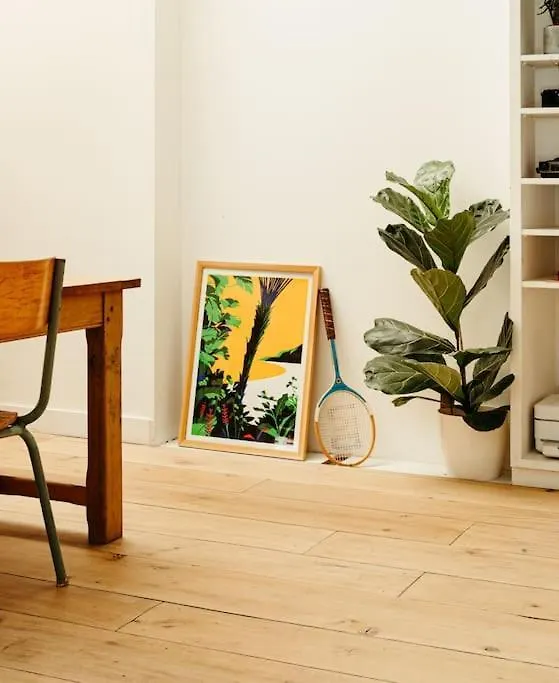 Sublime Loft Avec Verrieres Sur Le Canal St Martin パリ アパート