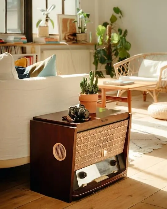Sublime Loft Avec Verrieres Sur Le Canal St Martin パリ