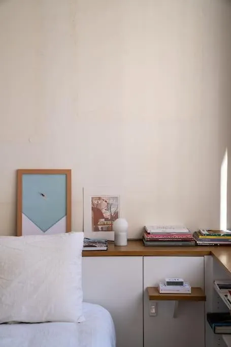 Sublime Loft Avec Verrieres Sur Le Canal St Martin Paris