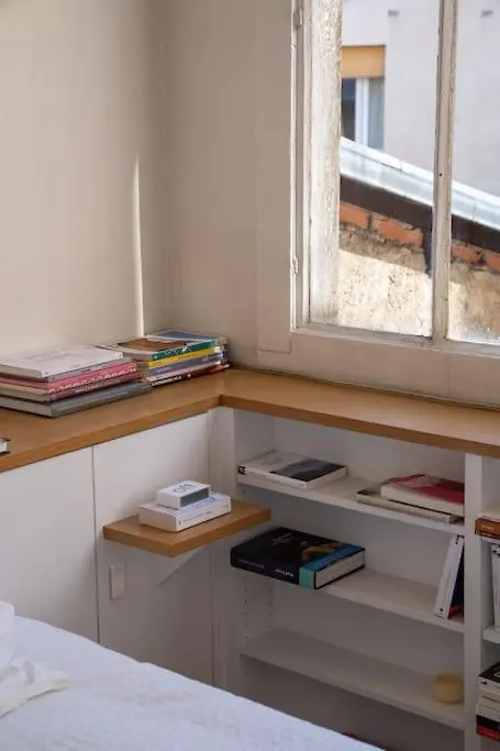 Sublime Loft Avec Verrieres Sur Le Canal St Martin パリ